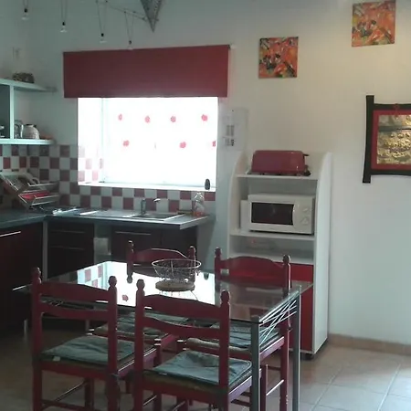 בית נופש Petite Maison Charentaise ז'ונזאק