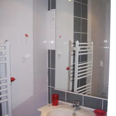 Petite Maison Charentaise * ז'ונזאק